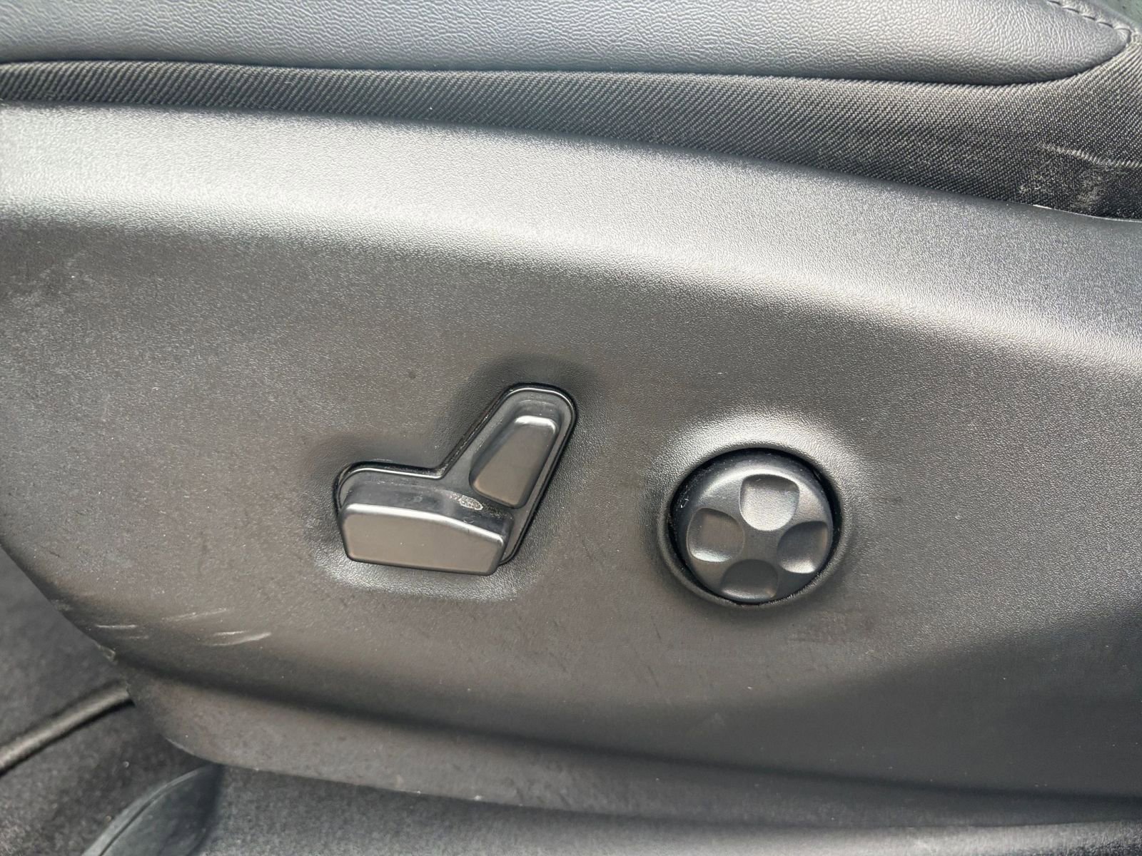 Thumbnail: 2025 Chrysler Pacifica - 22