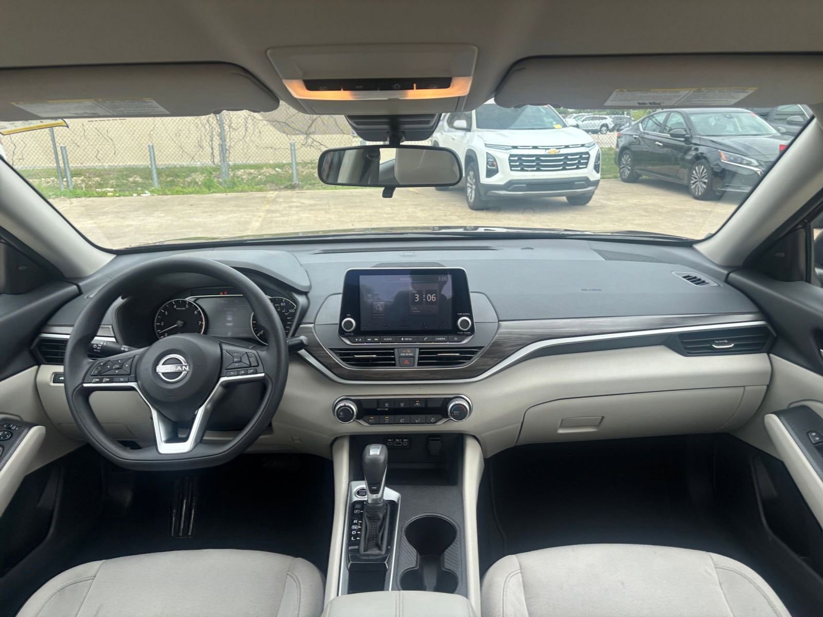 Thumbnail: 2025 Nissan Altima - 33