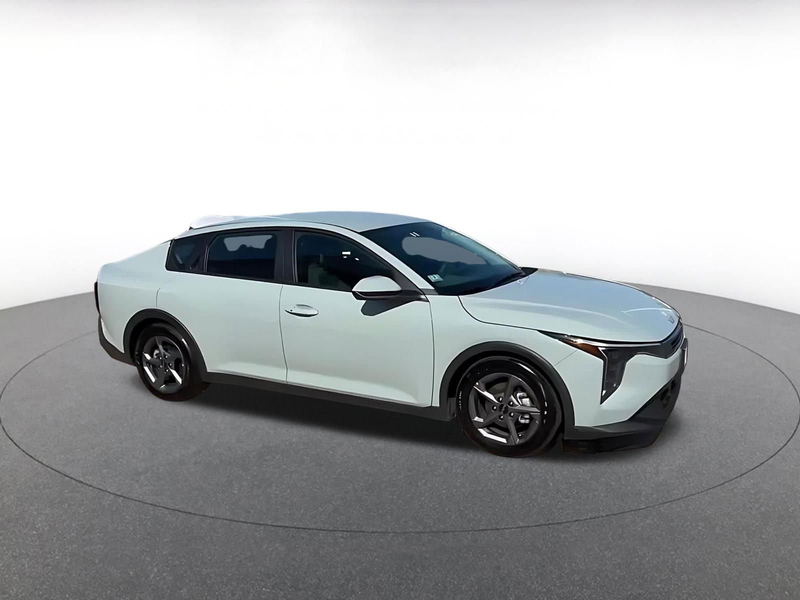 Thumbnail: 2025 Kia K4 - 2
