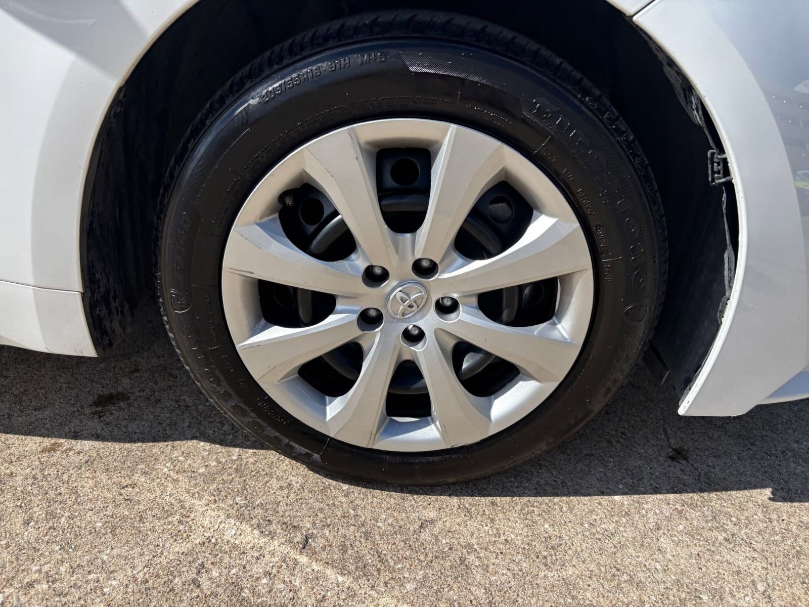 Thumbnail: 2025 Toyota Corolla - 28