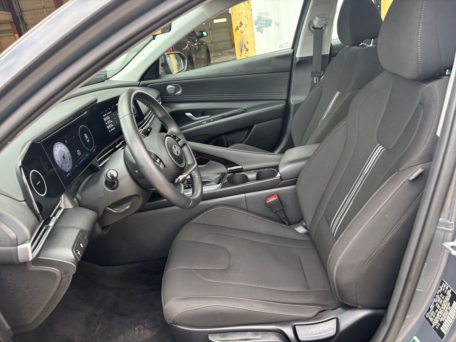 Thumbnail: 2025 Hyundai Elantra - 24