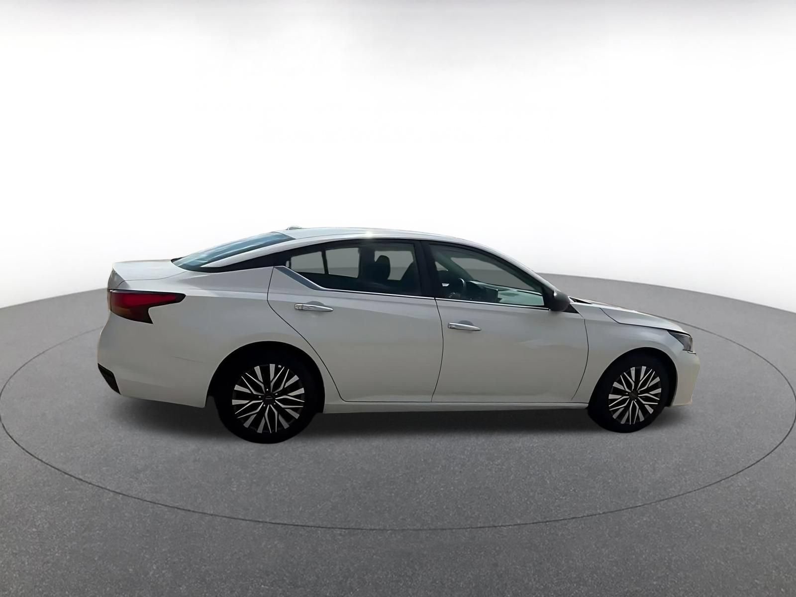 Thumbnail: 2025 Nissan Altima - 13