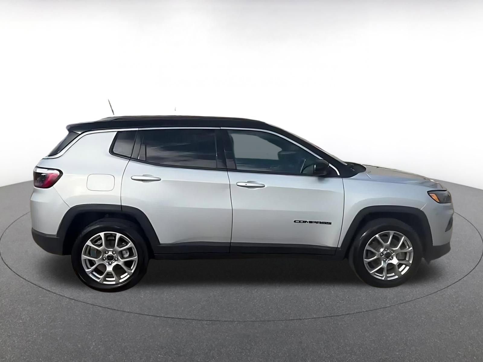Thumbnail: 2025 Jeep Compass - 16