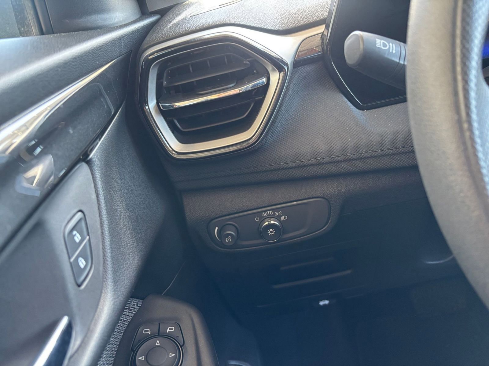 Thumbnail: 2025 Chevrolet TrailBlazer - 33