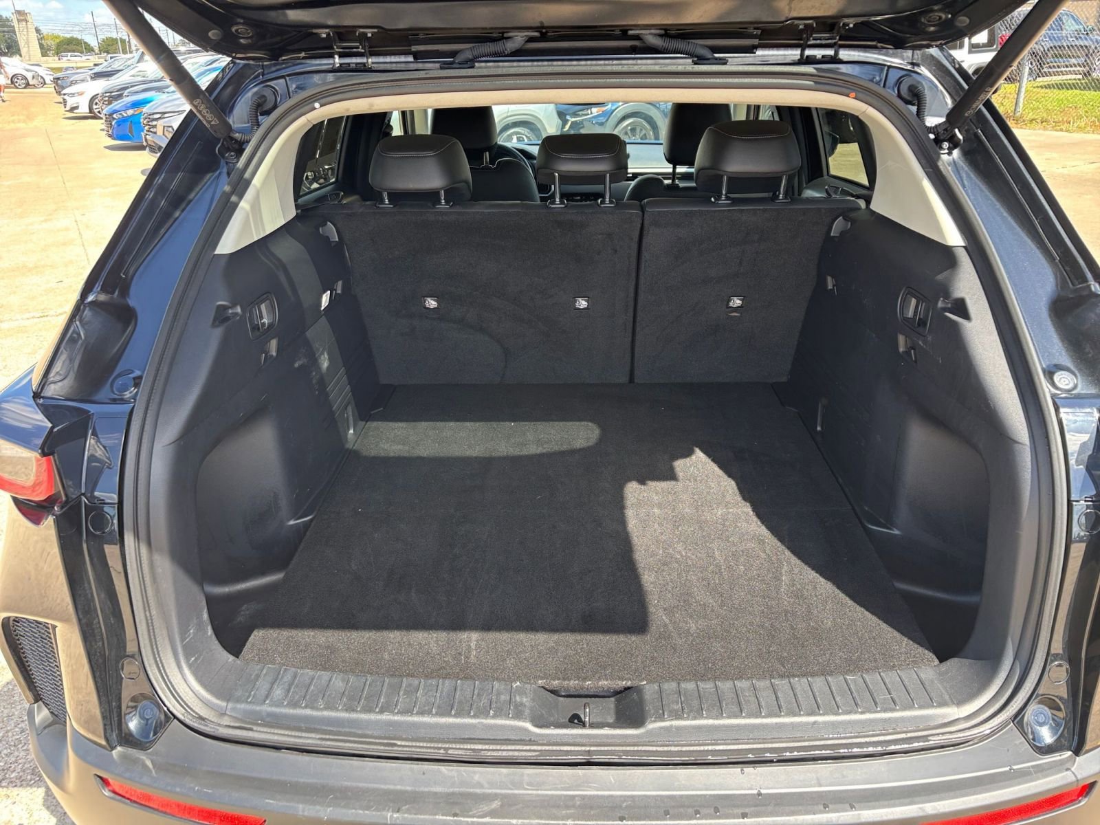 Thumbnail: 2025 Mazda CX-50 - 31