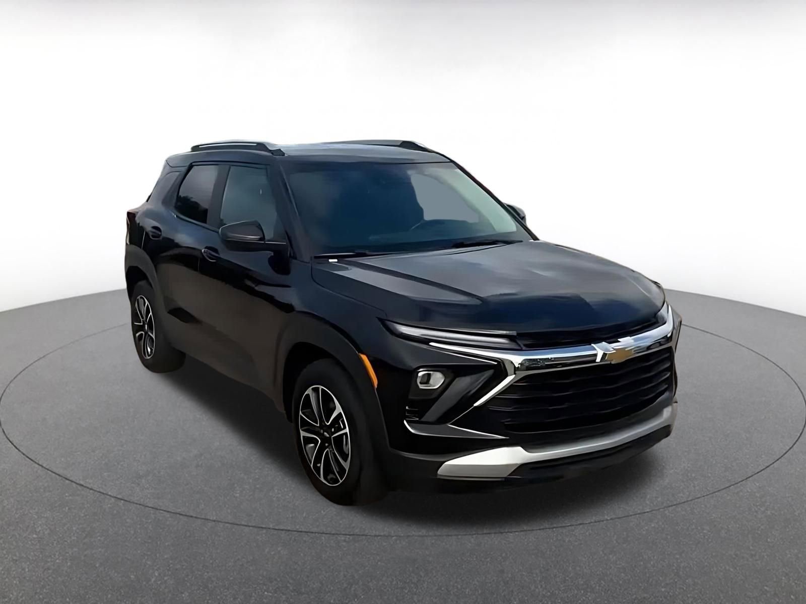 Thumbnail: 2025 Chevrolet TrailBlazer - 3