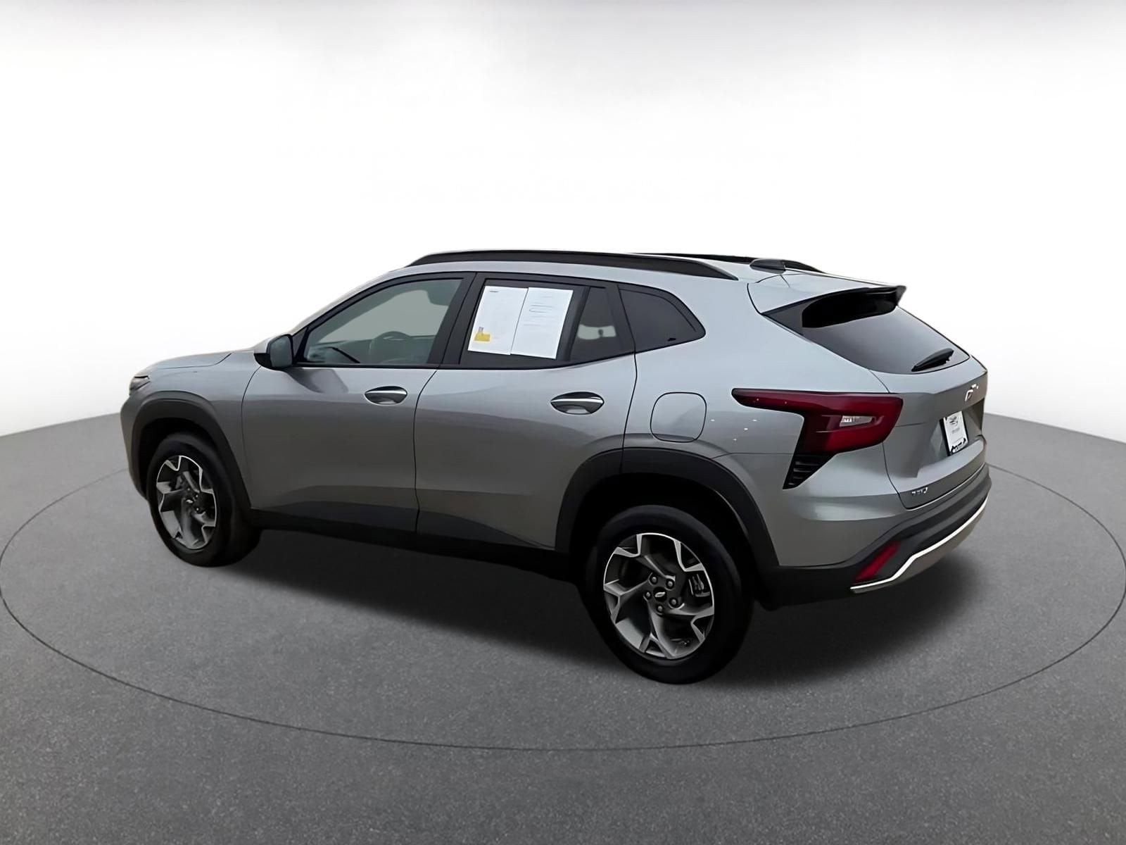 Thumbnail: 2025 Chevrolet Trax - 10