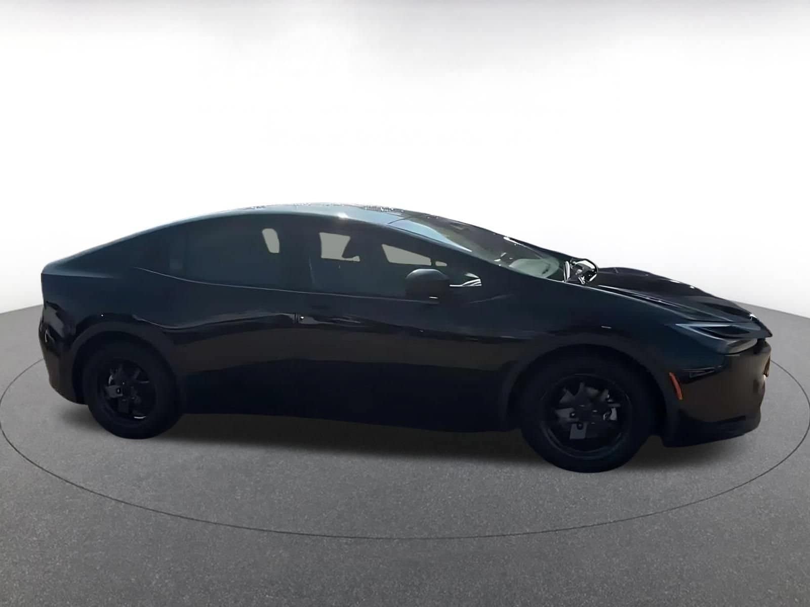 Thumbnail: 2024 Toyota Prius - 14