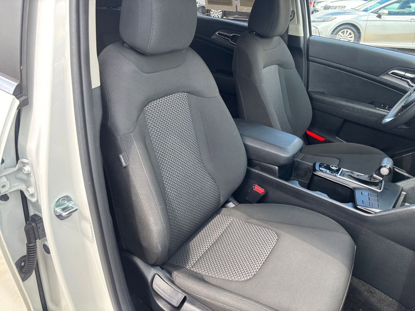 Thumbnail: 2025 Kia Sportage - 35