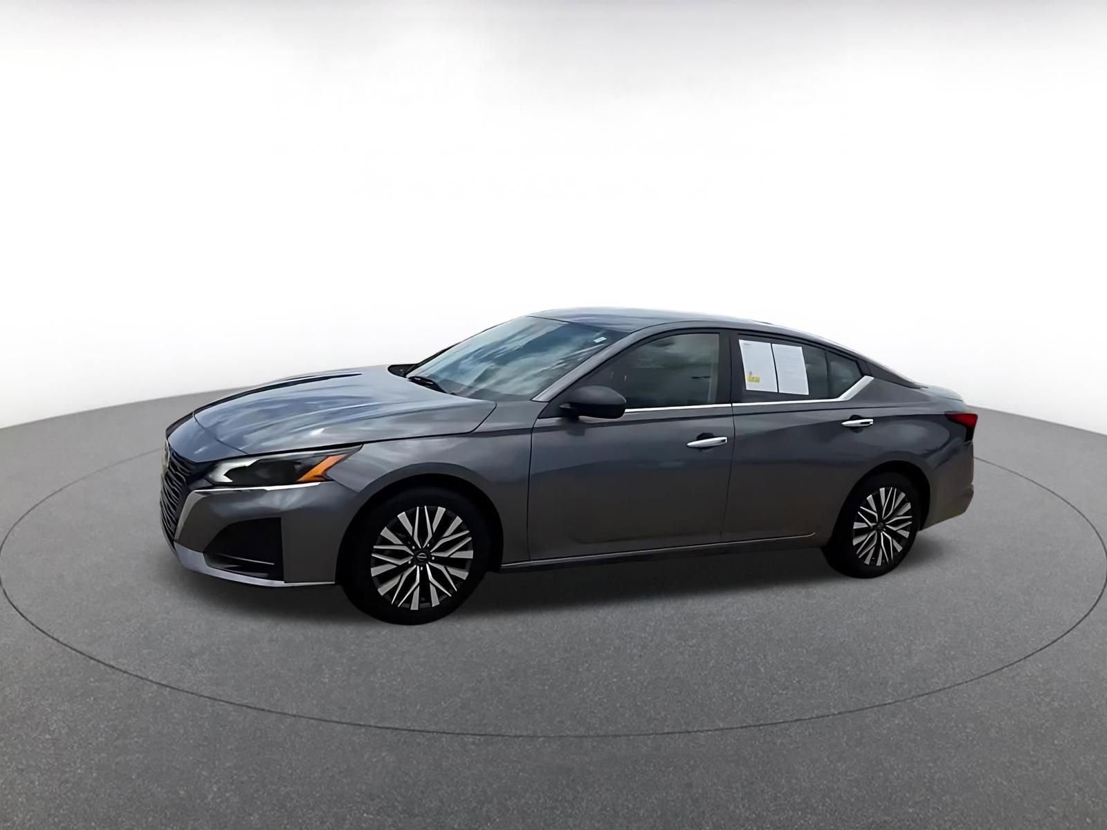Thumbnail: 2025 Nissan Altima - 8