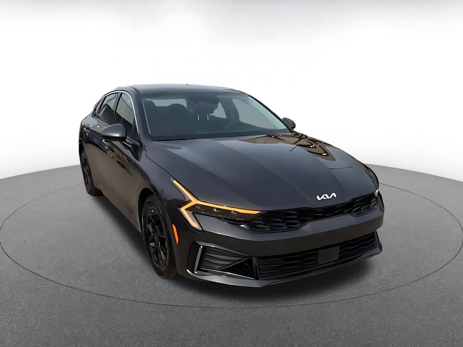 Thumbnail: 2025 Kia K5 - 3