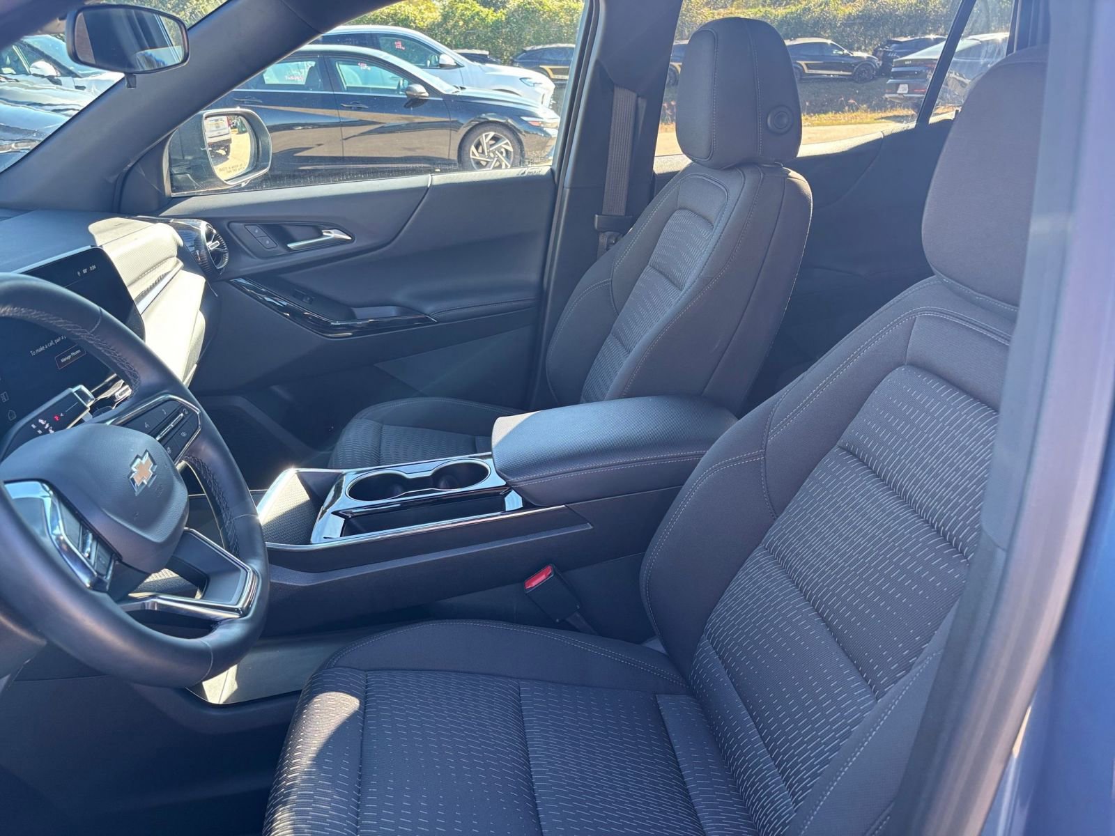 Thumbnail: 2025 Chevrolet Equinox - 24