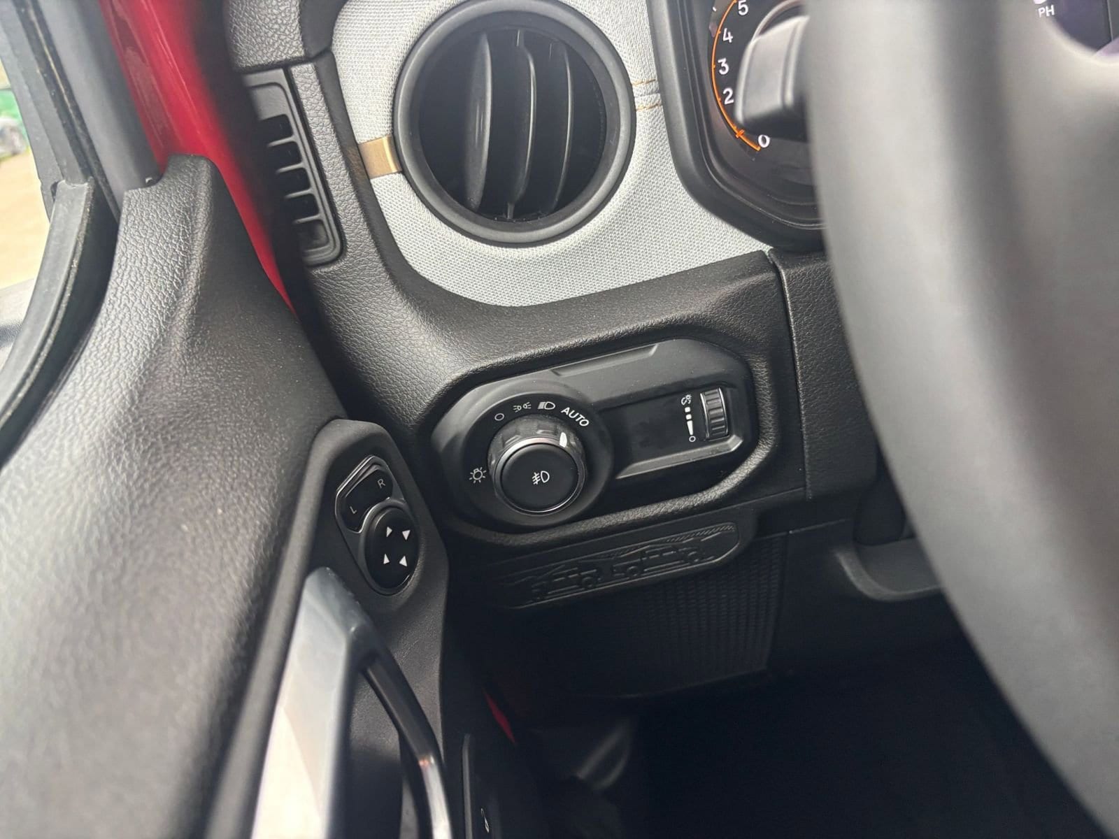 Thumbnail: 2025 Jeep Wrangler - 33