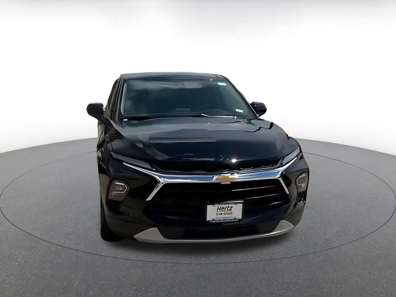 Thumbnail: 2026 Chevrolet Blazer - 4