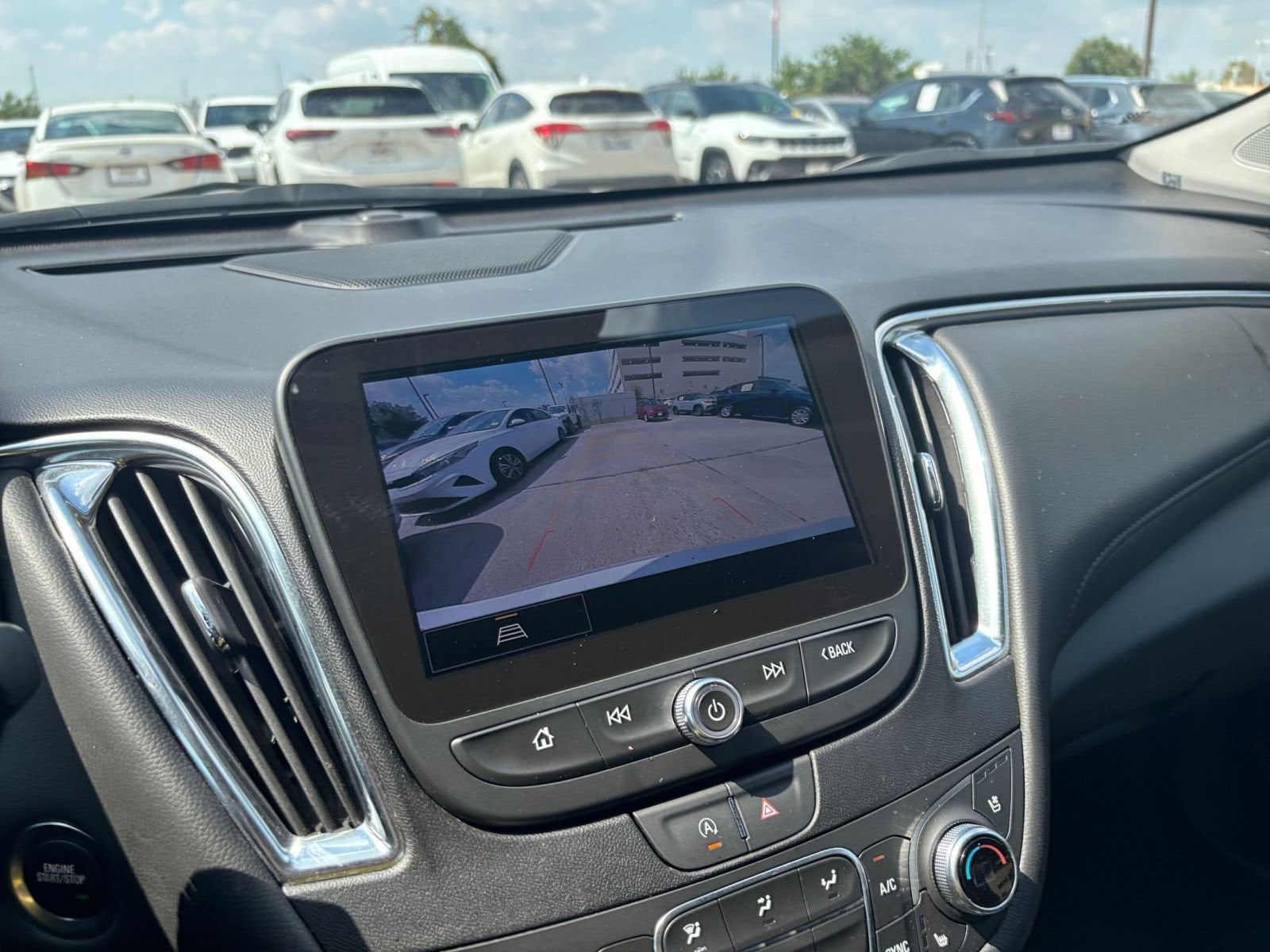 Thumbnail: 2024 Chevrolet Malibu - 17