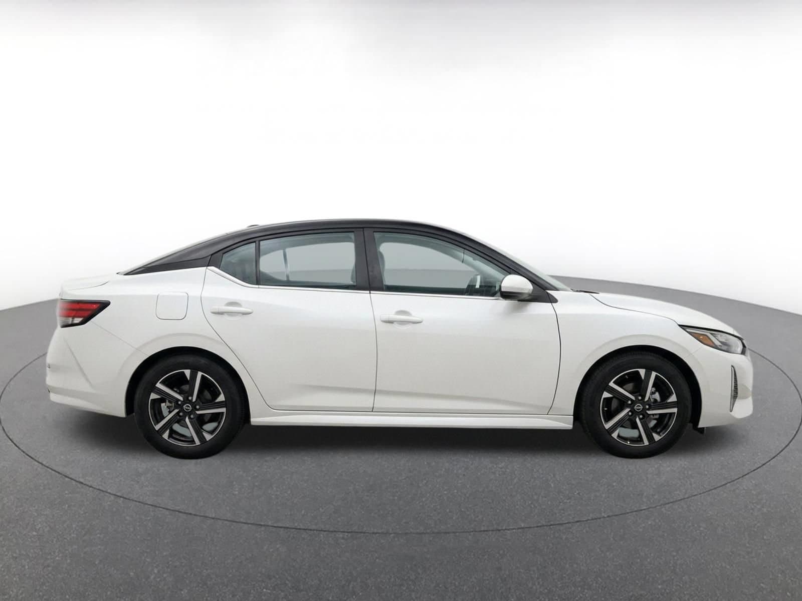 Thumbnail: 2025 Nissan Sentra - 13