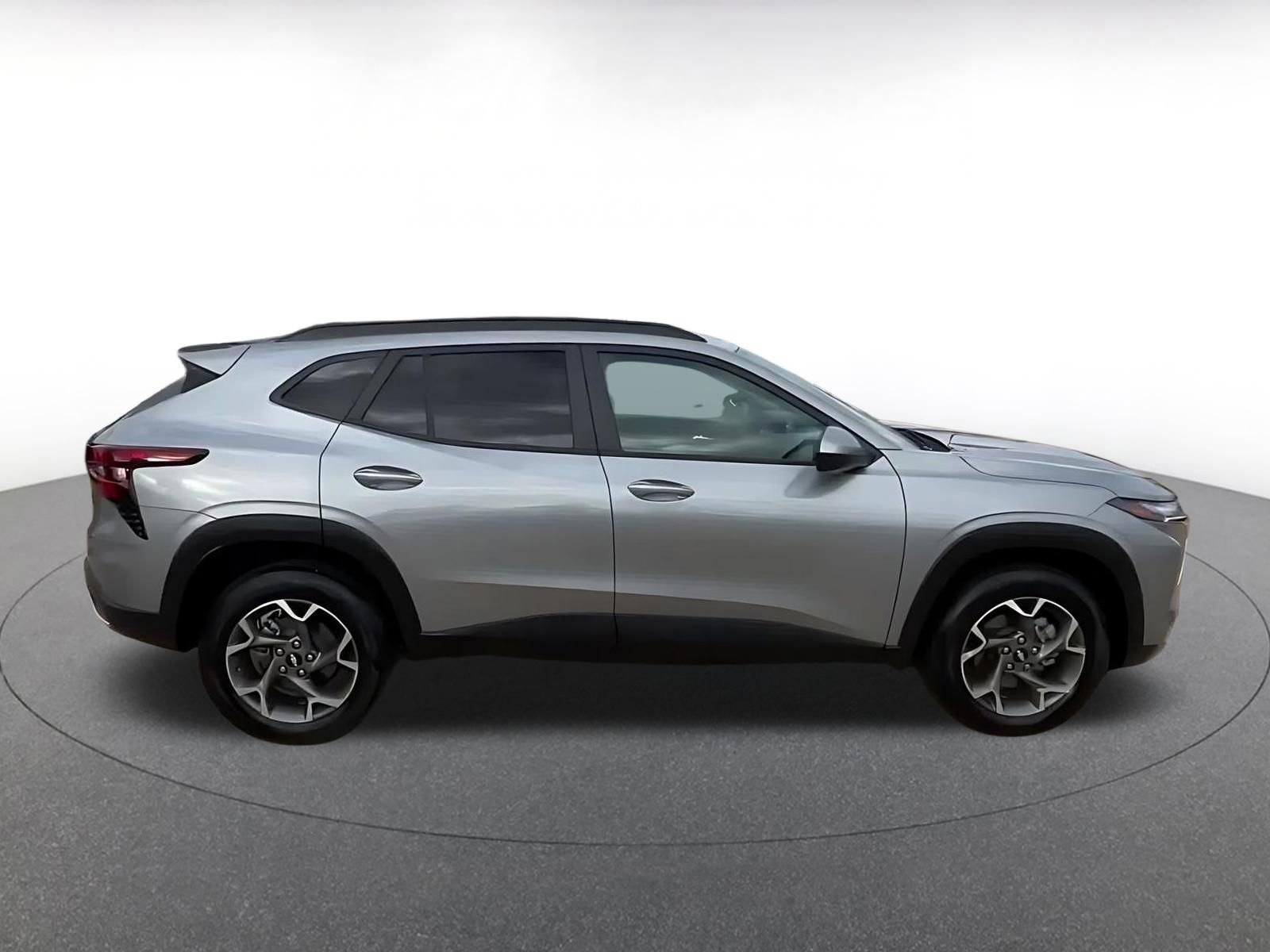 Thumbnail: 2025 Chevrolet Trax - 16