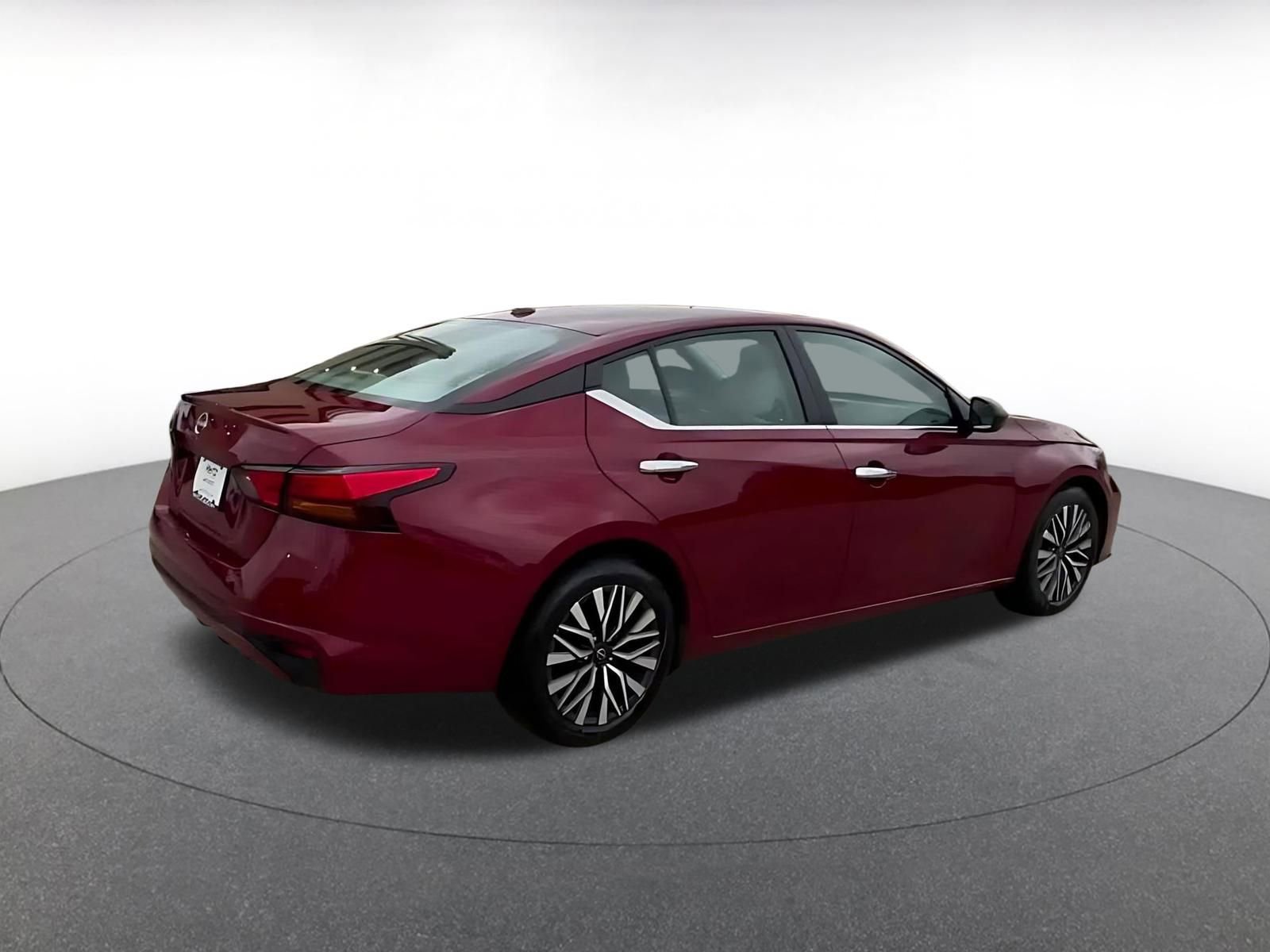 Thumbnail: 2025 Nissan Altima - 15