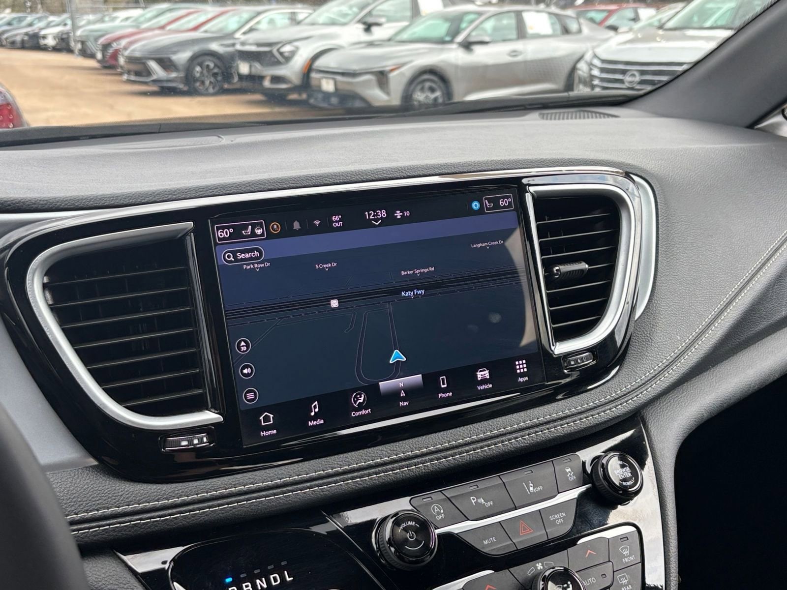 Thumbnail: 2025 Chrysler Pacifica - 20