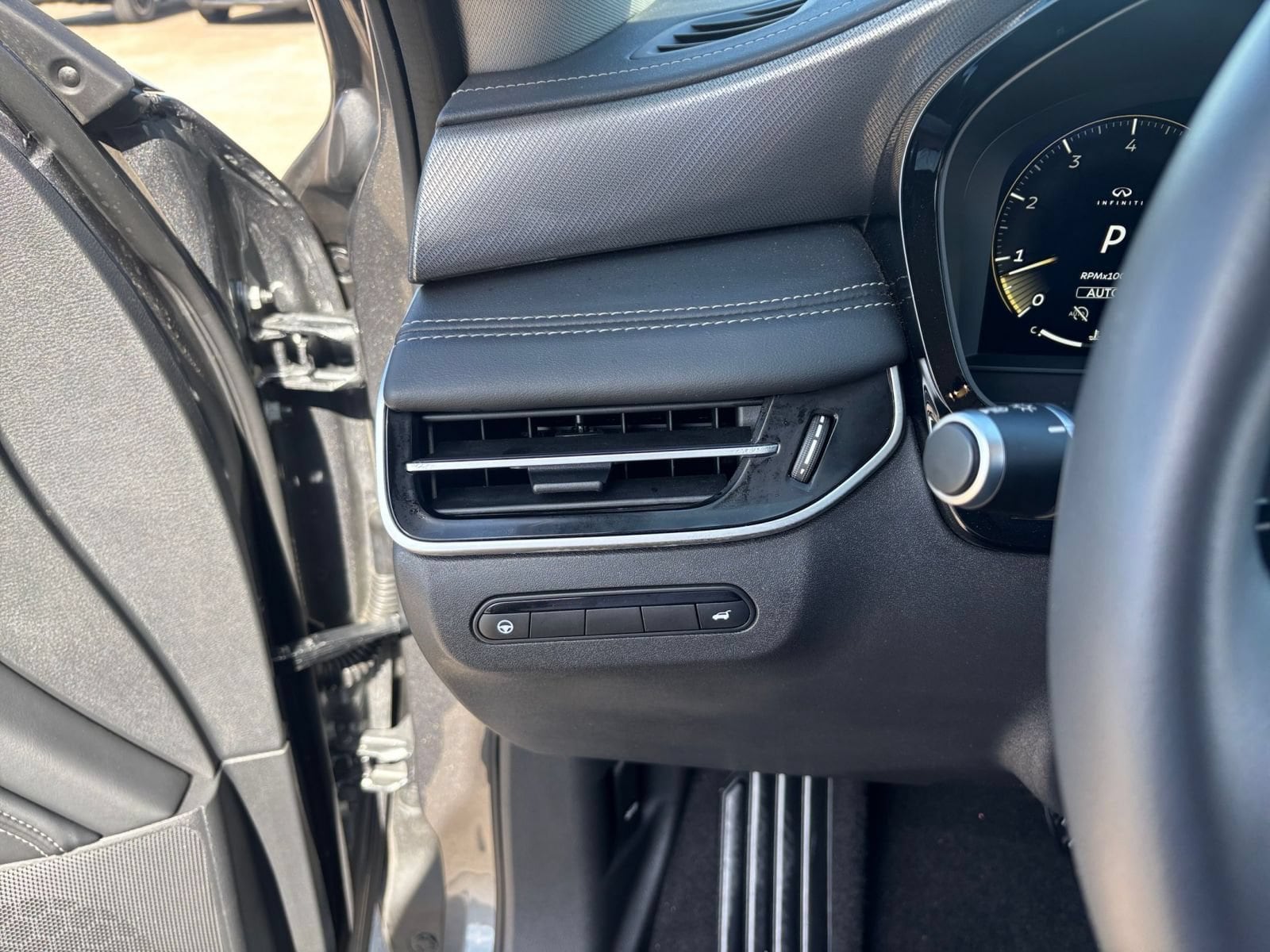 Thumbnail: 2026 INFINITI QX60 - 34