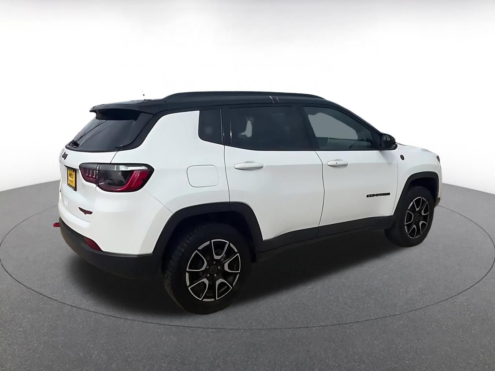 Thumbnail: 2025 Jeep Compass - 13