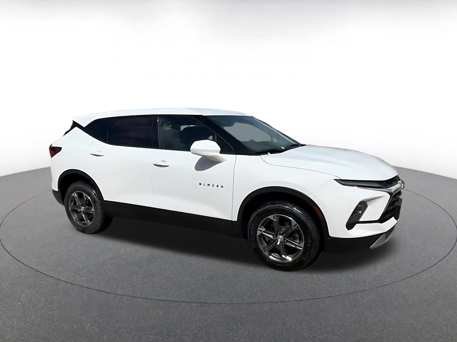 Thumbnail: 2025 Chevrolet Blazer - 2