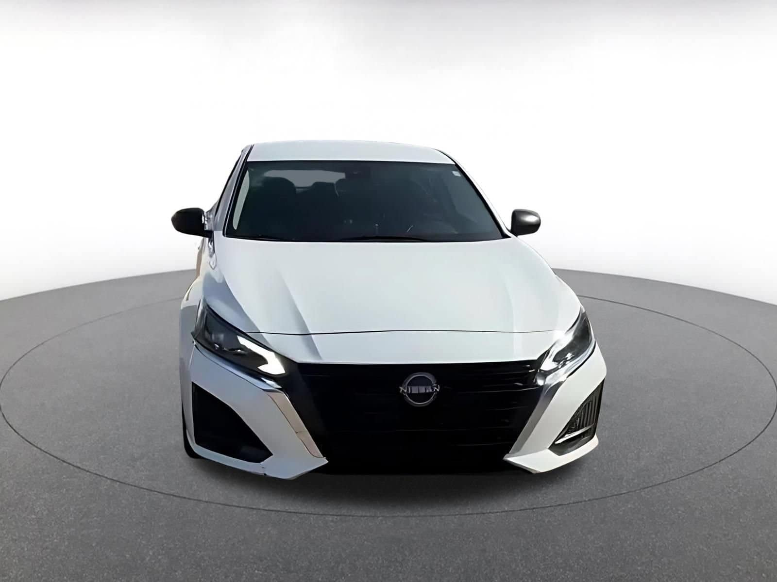 Thumbnail: 2025 Nissan Altima - 4