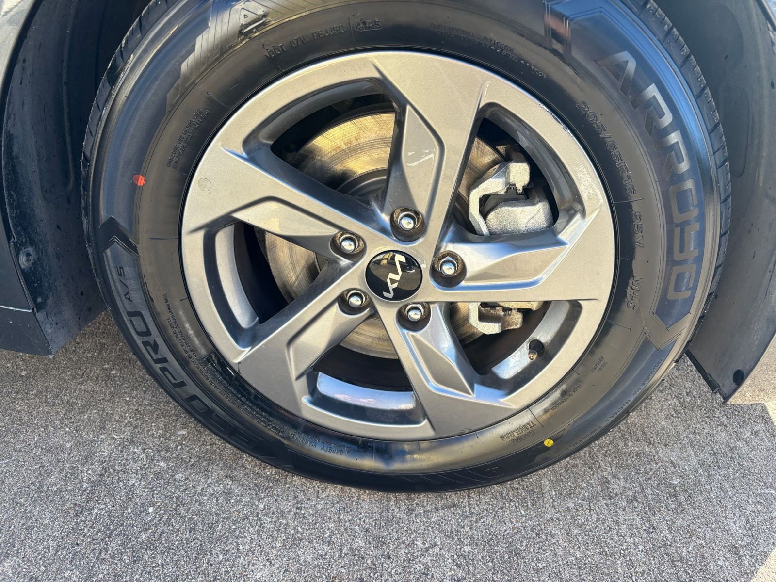 Thumbnail: 2023 Kia K5 - 28