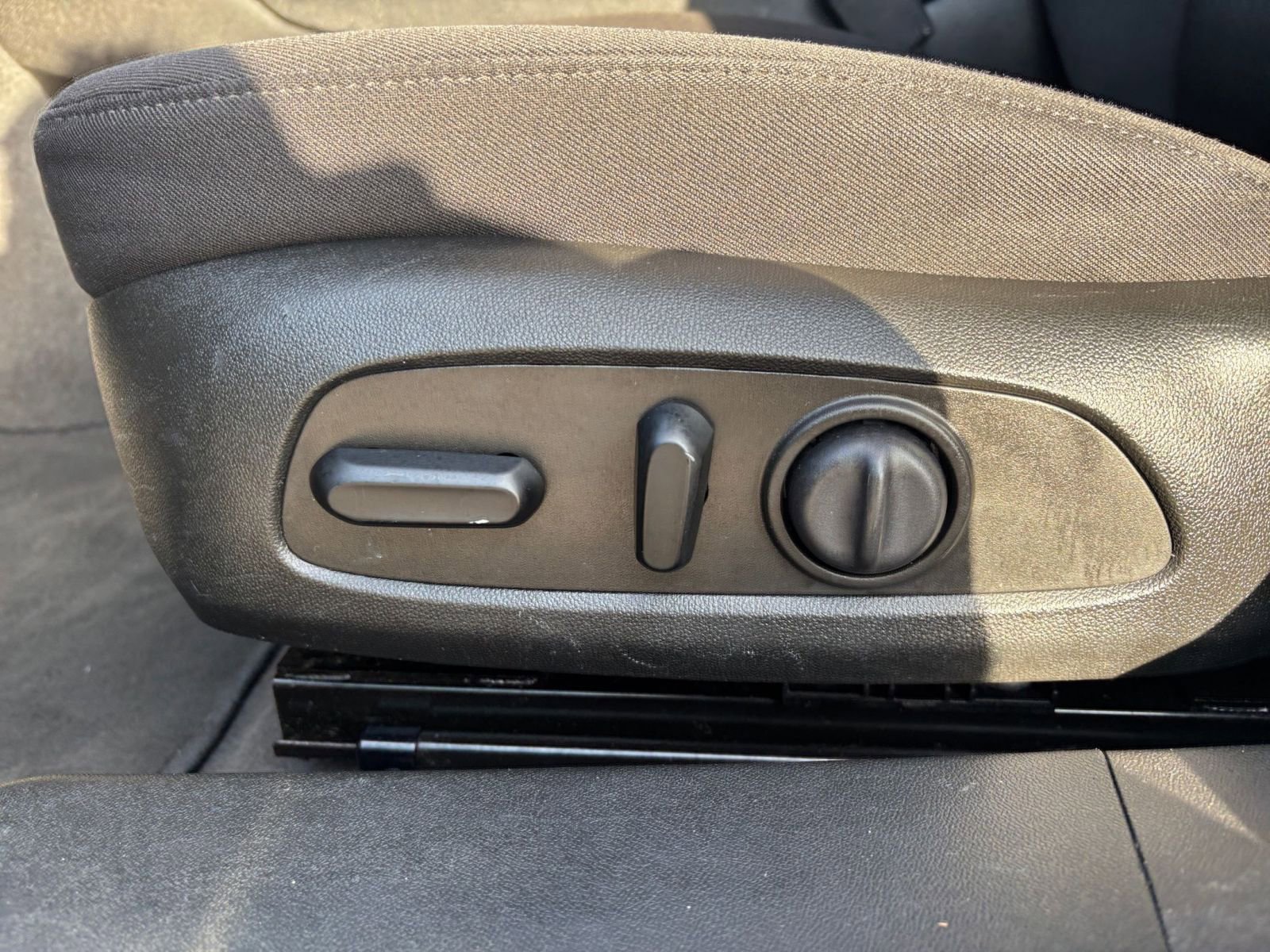 Thumbnail: 2023 Chevrolet Malibu - 23