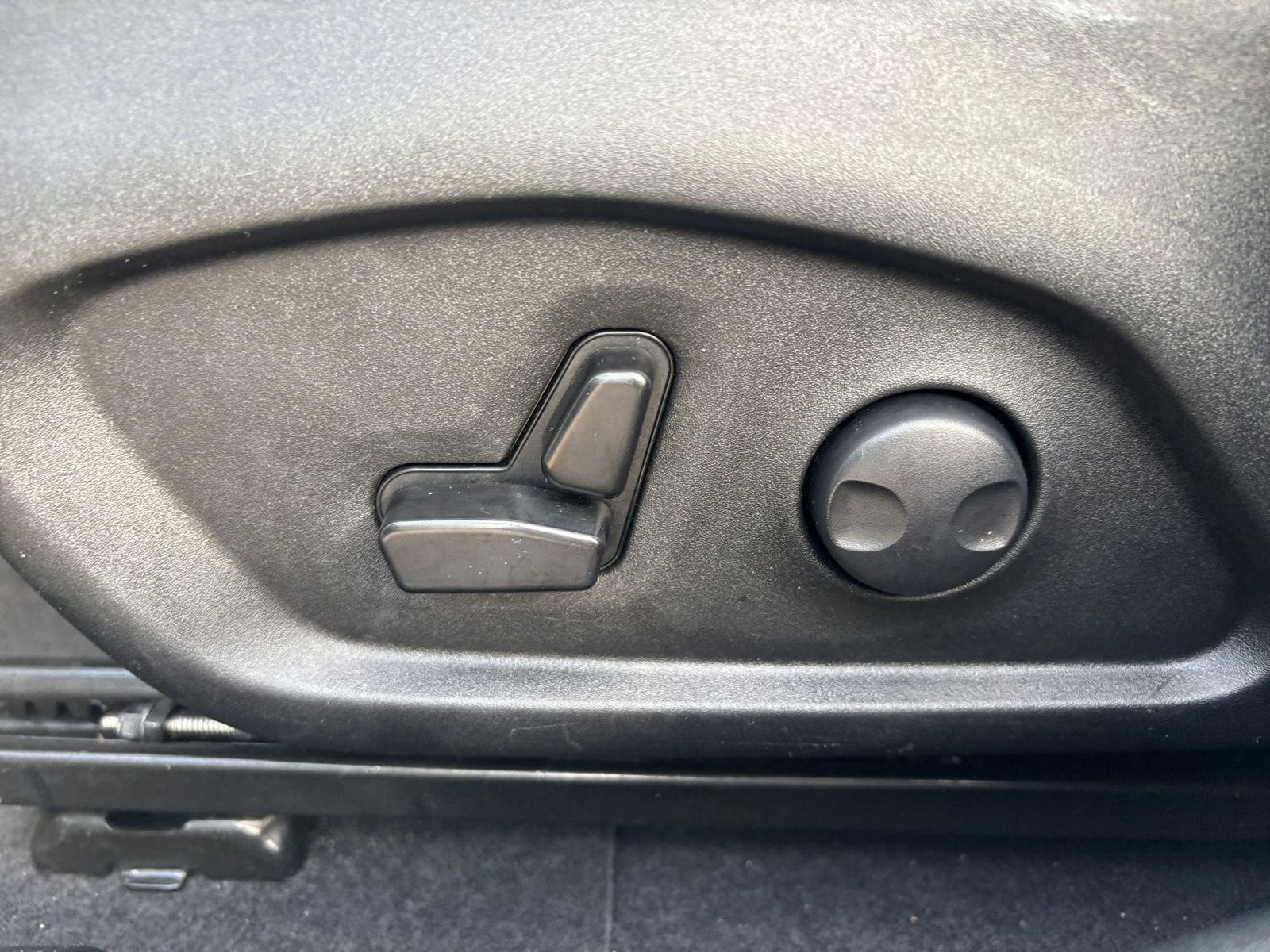 Thumbnail: 2025 Jeep Compass - 22