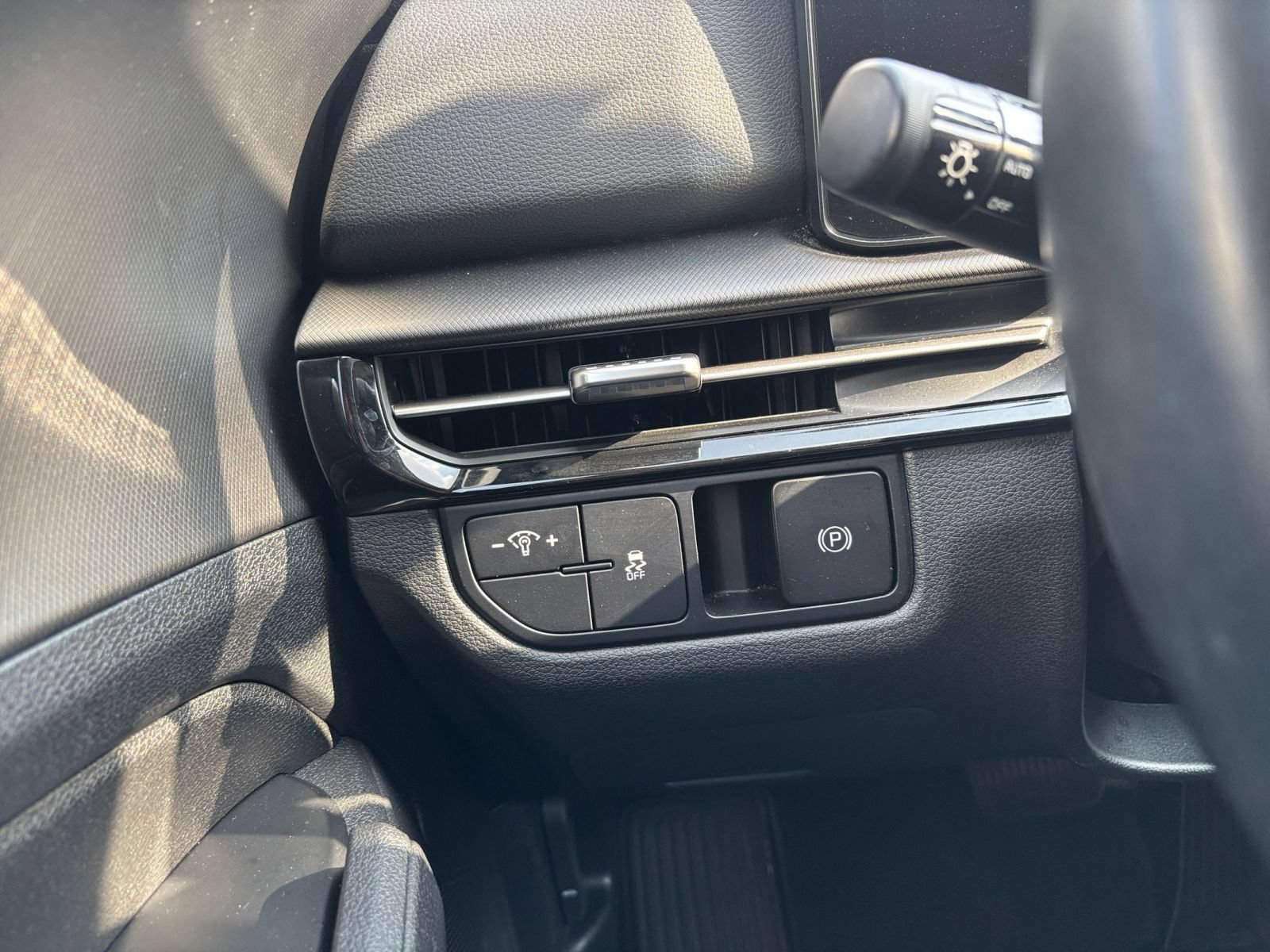 Thumbnail: 2026 Kia Sportage - 33