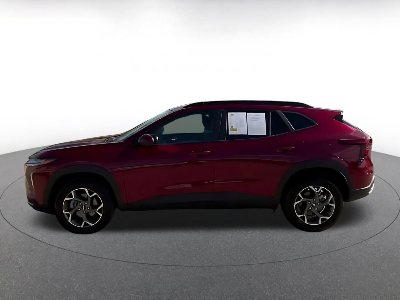 Thumbnail: 2025 Chevrolet Trax - 4
