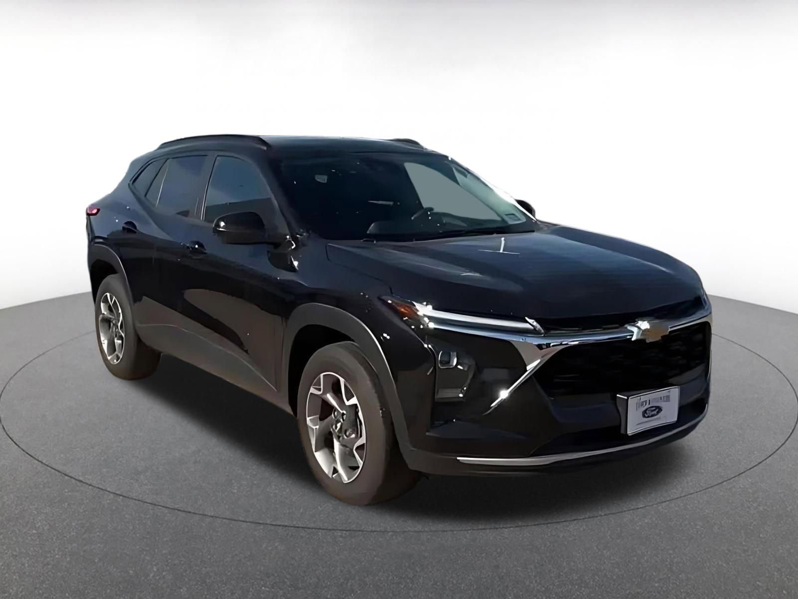 Thumbnail: 2025 Chevrolet Trax - 2