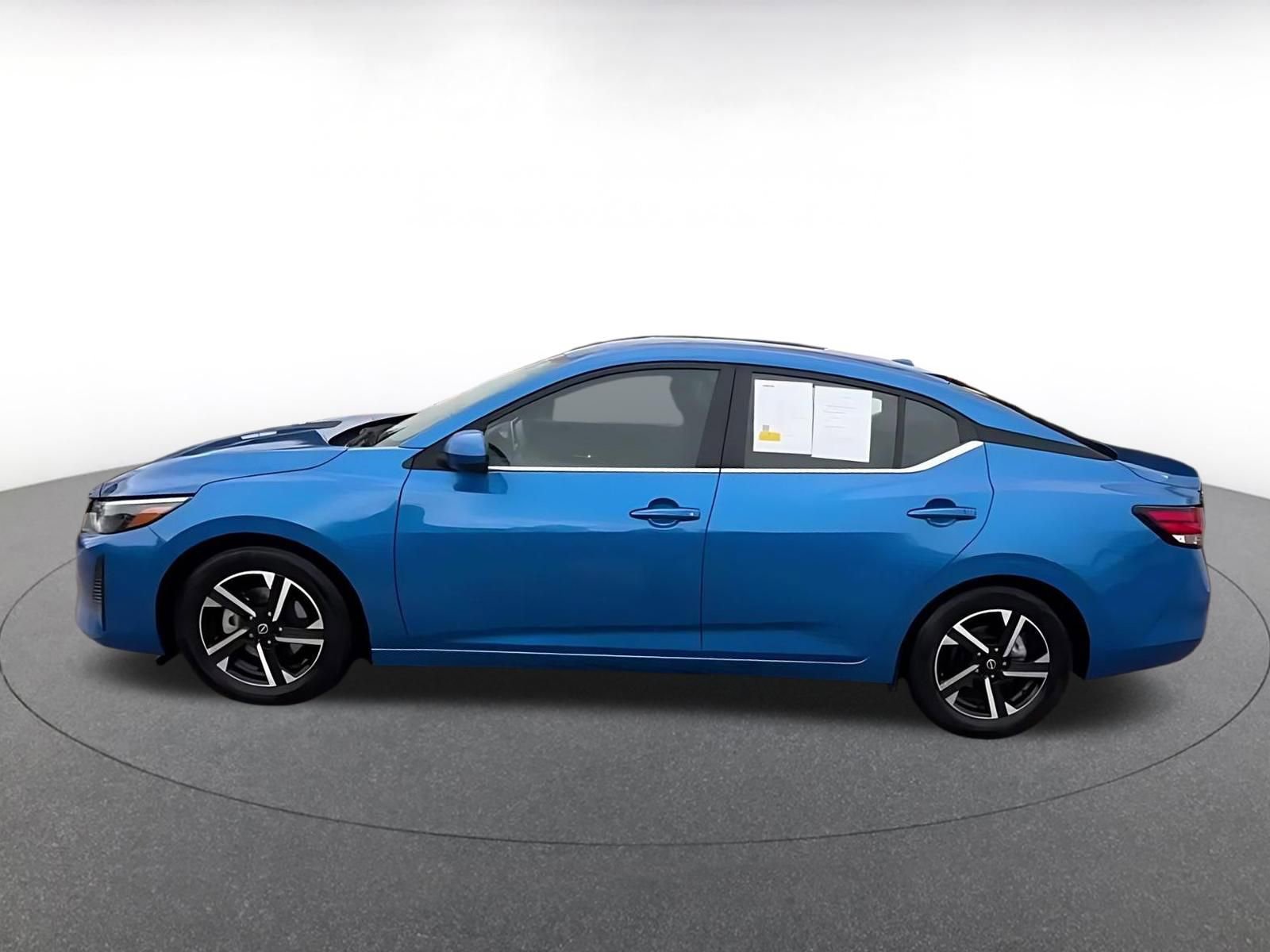 Thumbnail: 2025 Nissan Sentra - 10