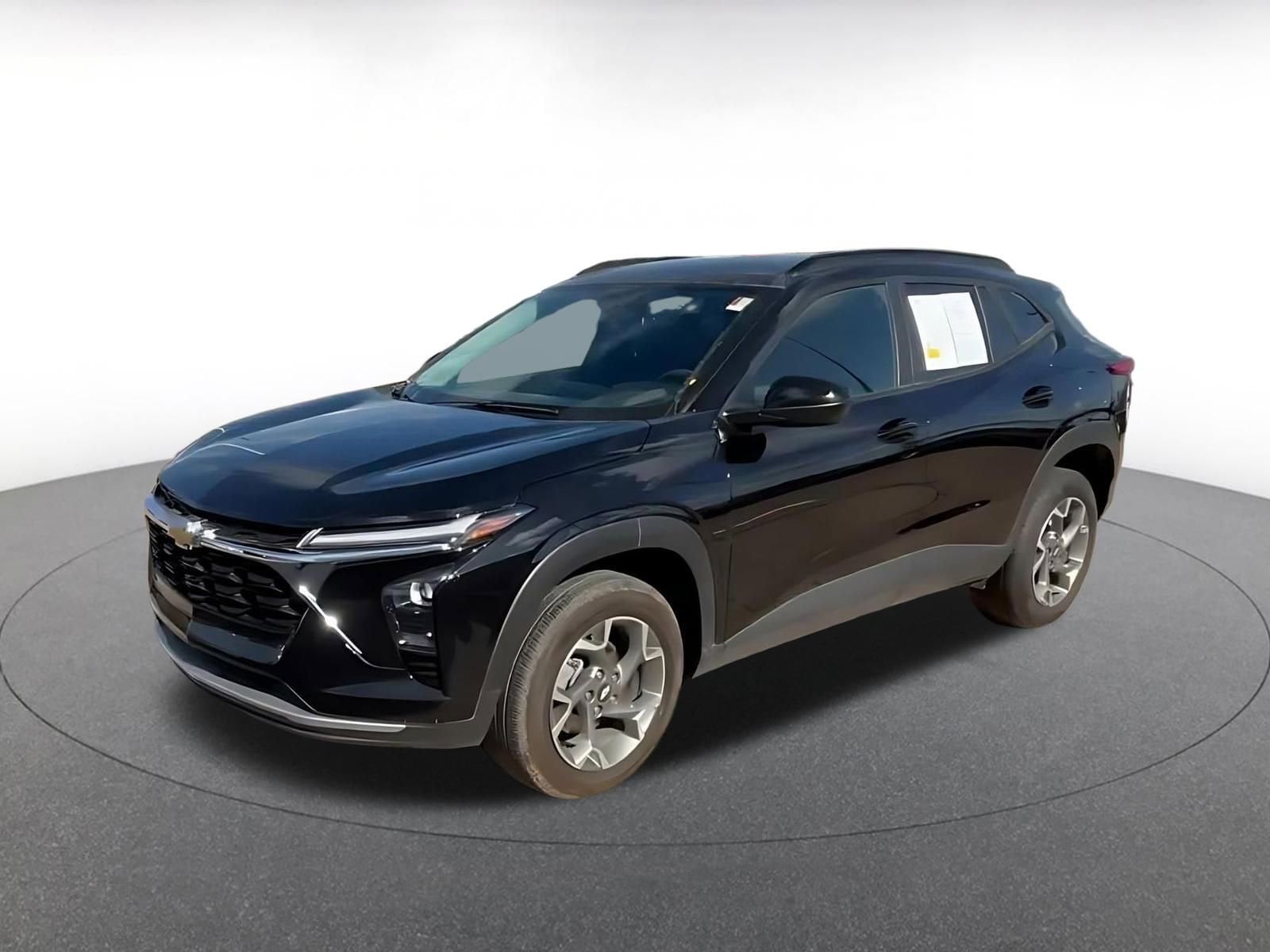 Thumbnail: 2025 Chevrolet Trax - 8