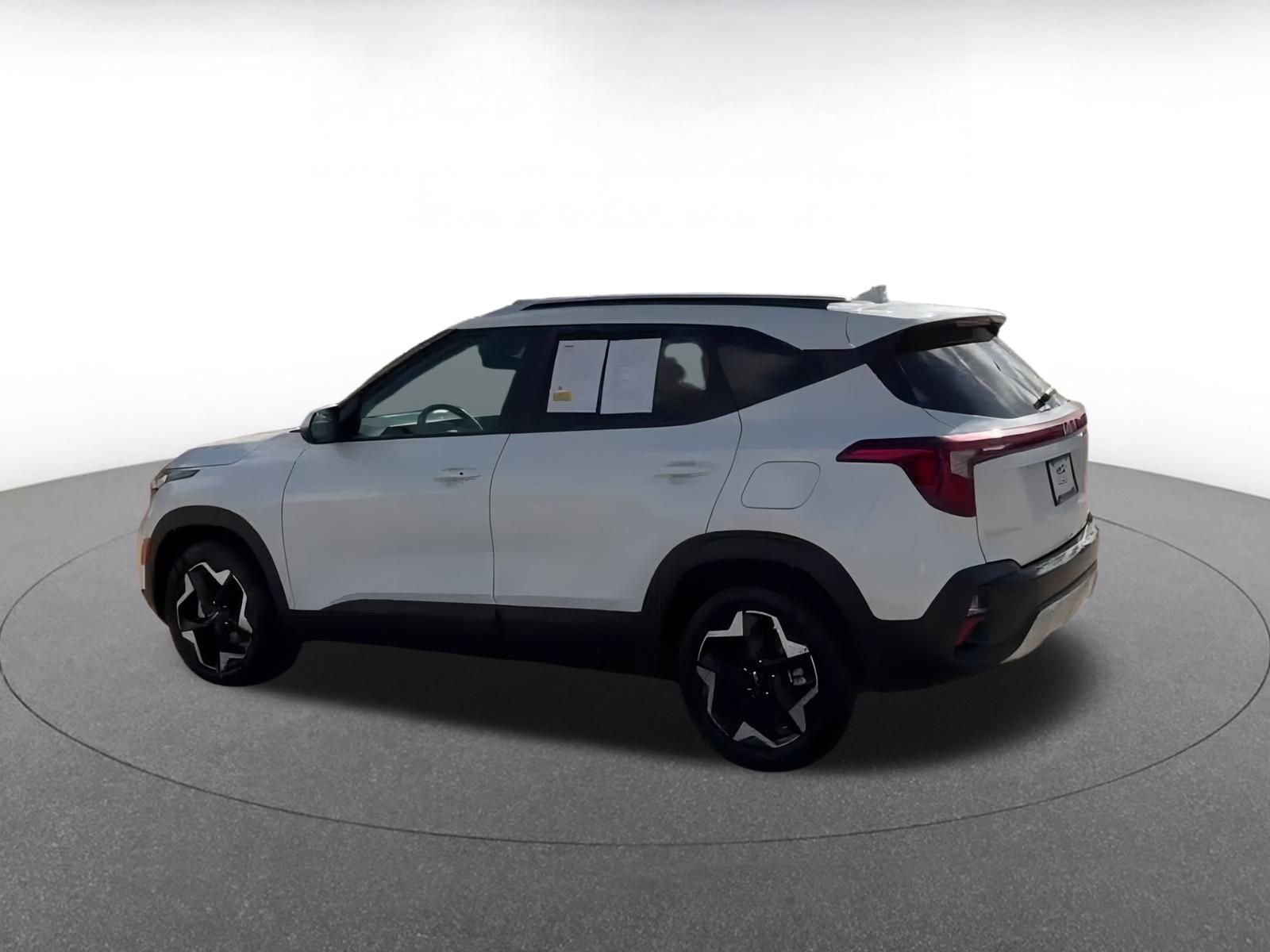 Thumbnail: 2025 Kia Seltos - 8