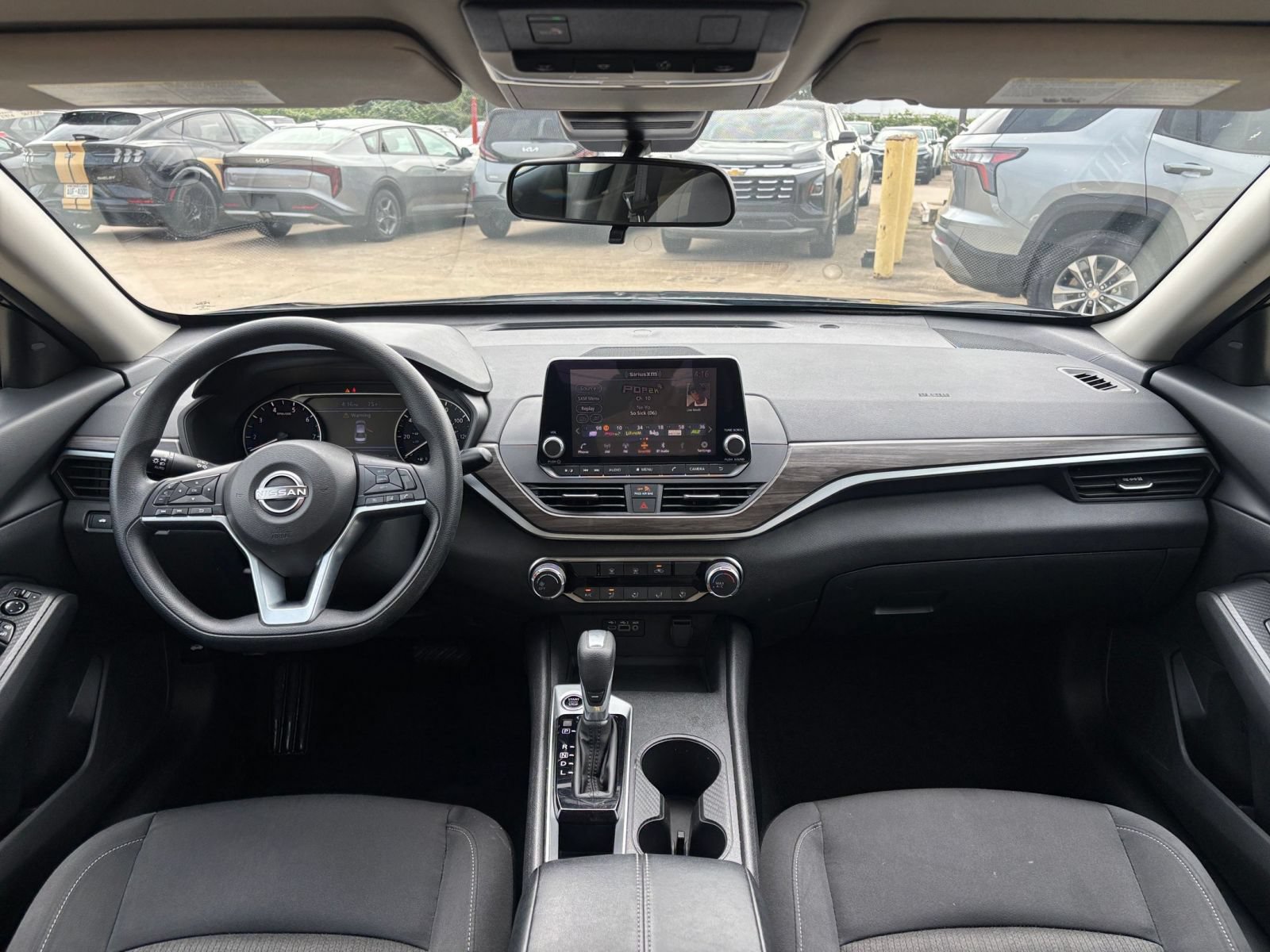 Thumbnail: 2025 Nissan Altima - 32