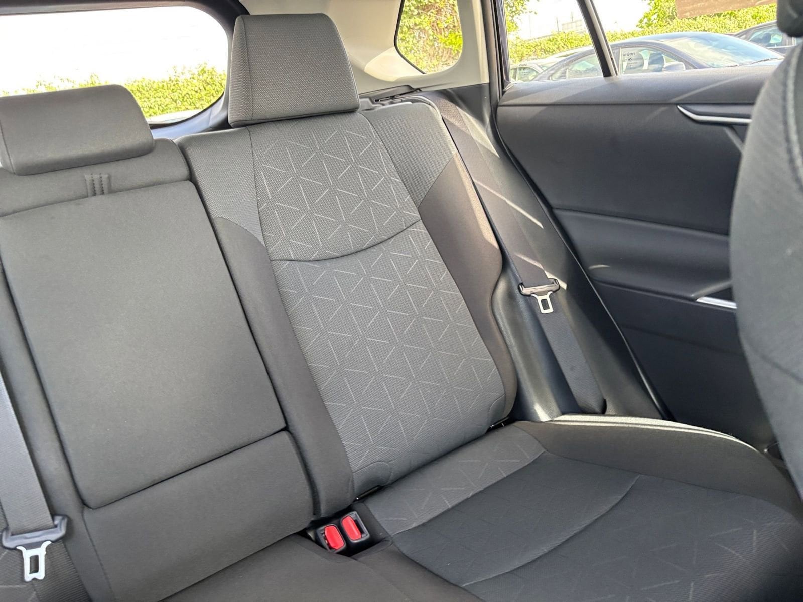 2024 Toyota RAV4 XLE 31