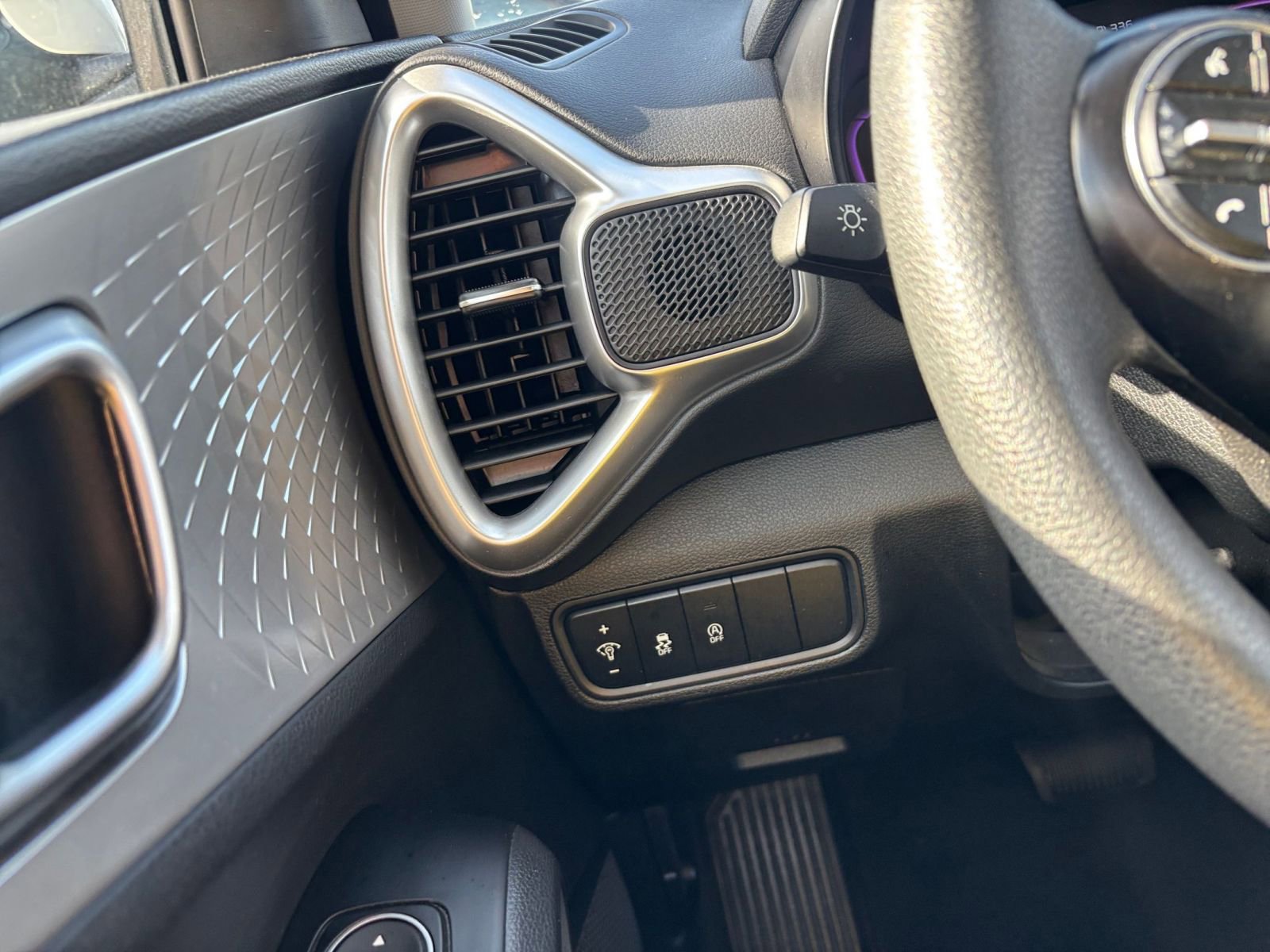 Thumbnail: 2025 Kia Soul - 32