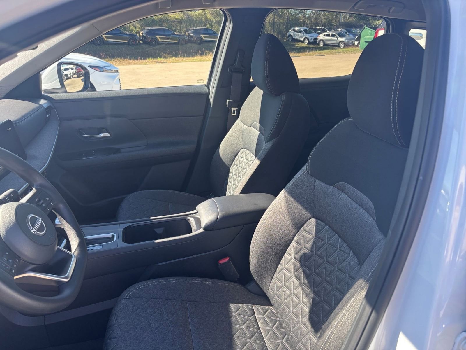 Thumbnail: 2025 Nissan Kicks - 24