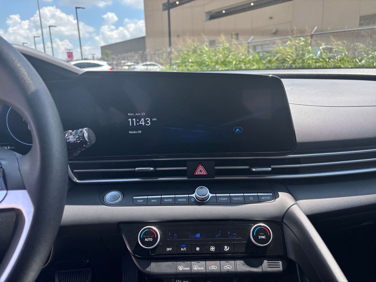Thumbnail: 2024 Hyundai Elantra - 17