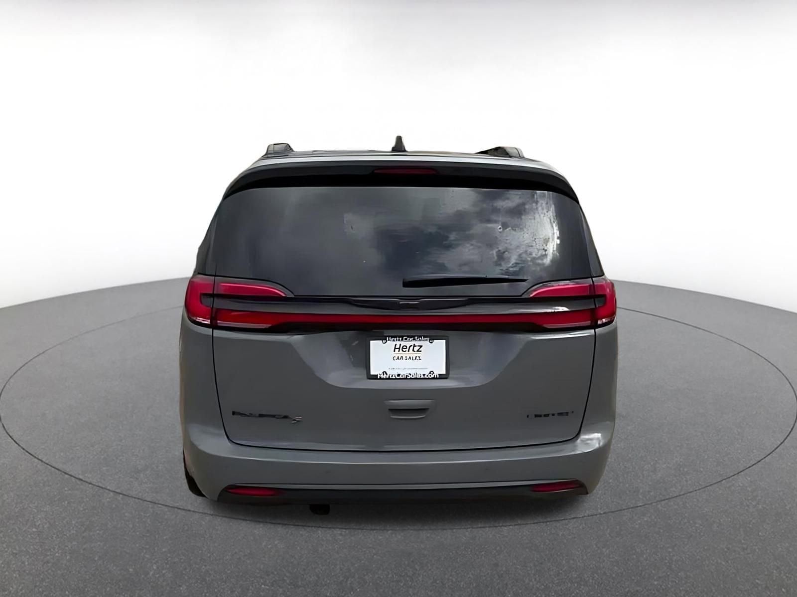 Thumbnail: 2025 Chrysler Pacifica - 12