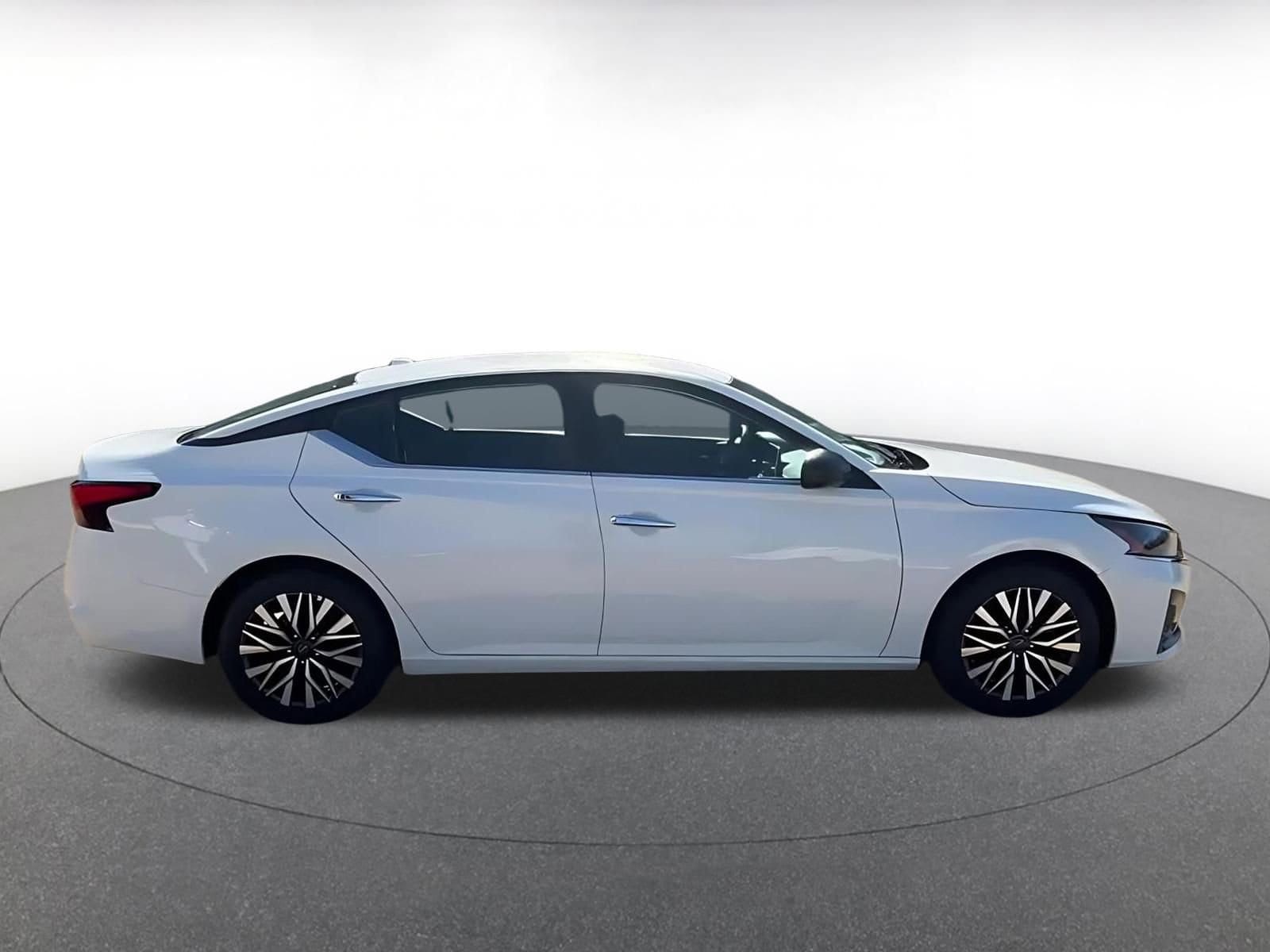 Thumbnail: 2025 Nissan Altima - 16