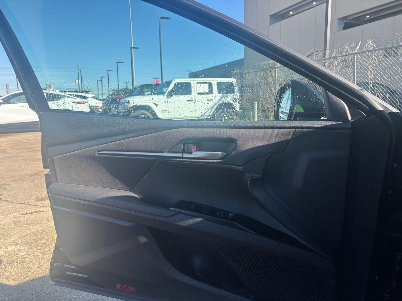 Thumbnail: 2025 Toyota Camry - 20