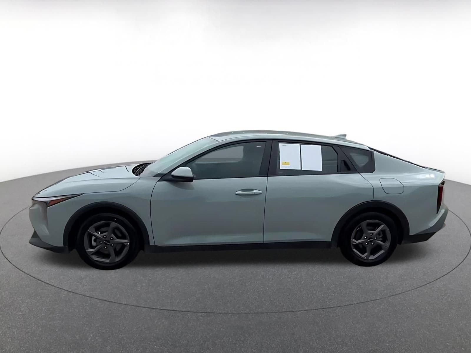 Thumbnail: 2025 Kia K4 - 9