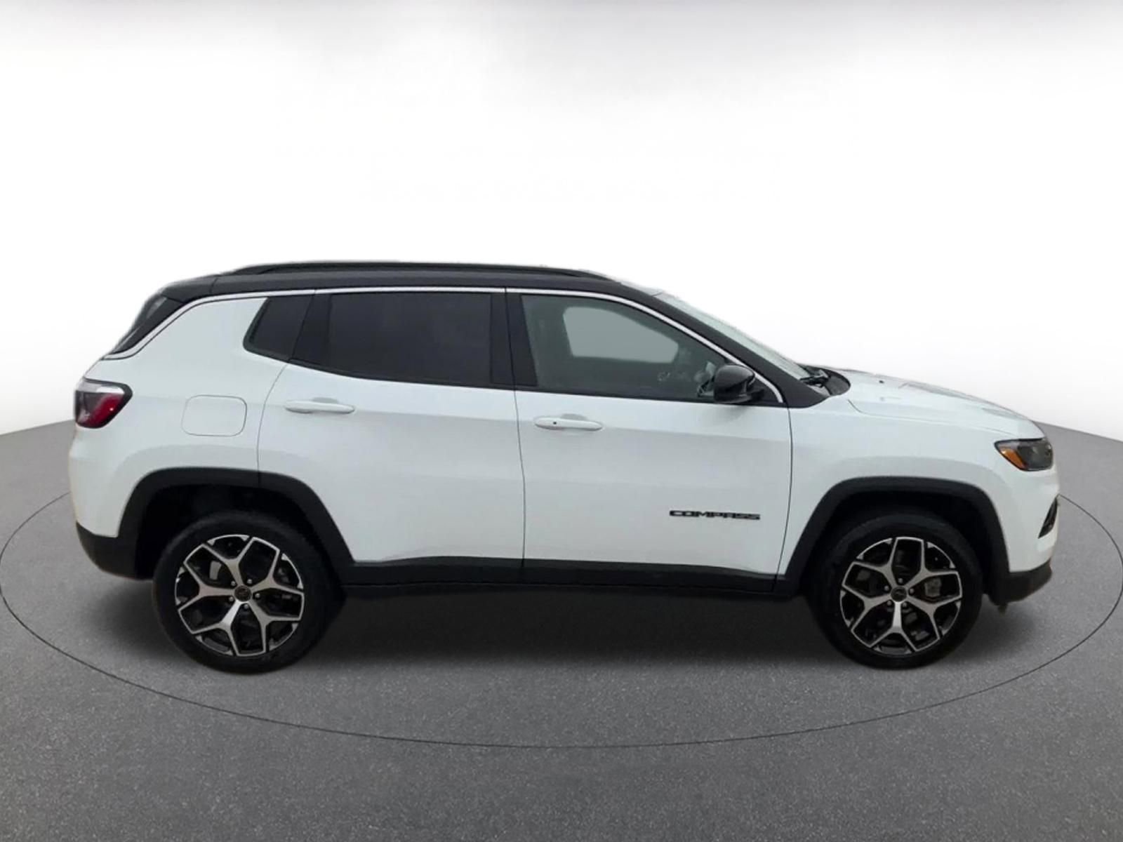 Thumbnail: 2025 Jeep Compass - 15