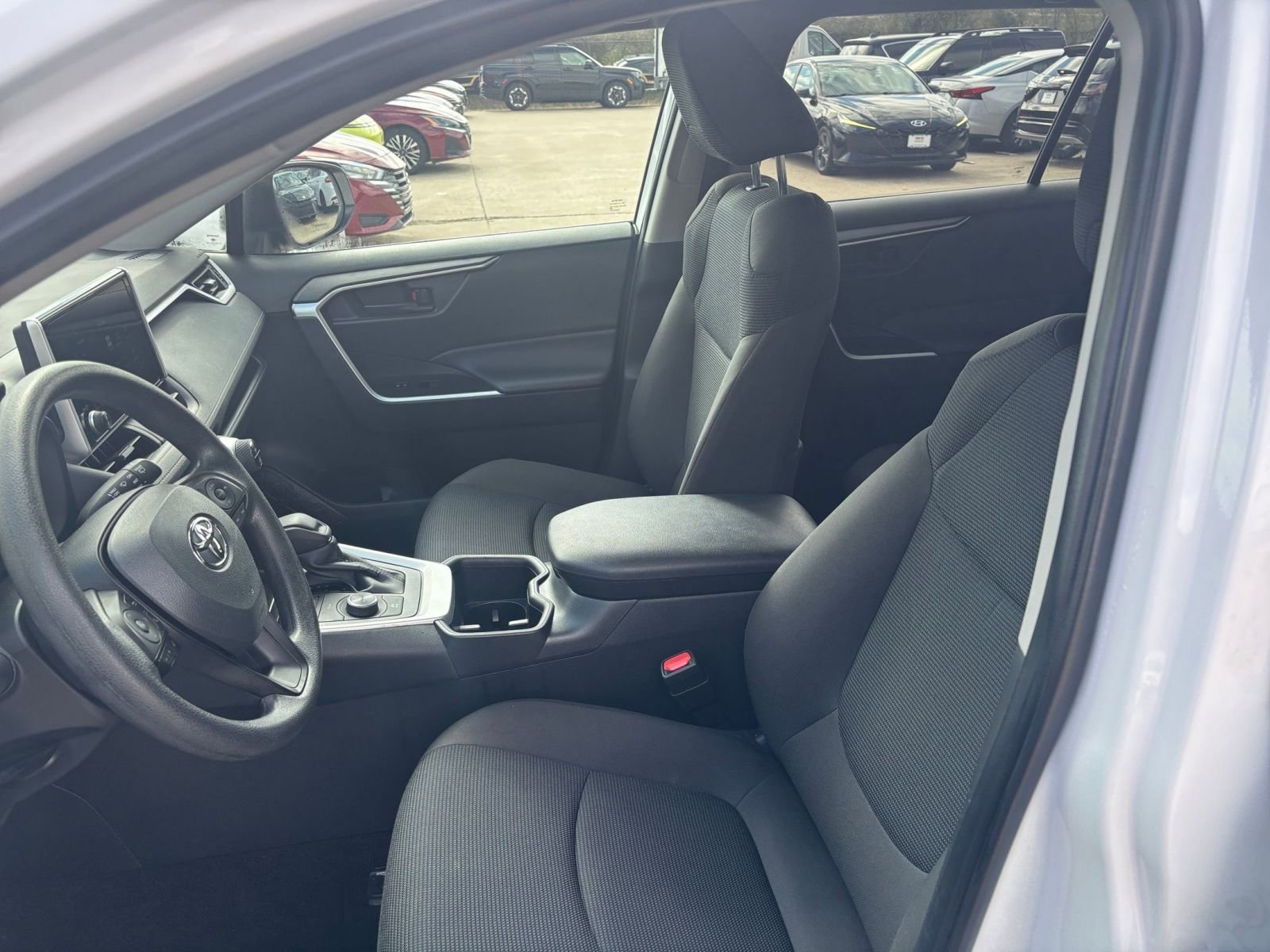 Thumbnail: 2025 Toyota RAV4 - 34