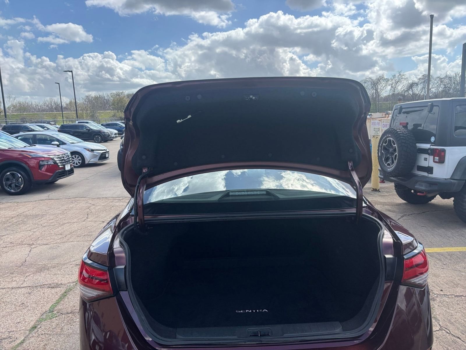 Thumbnail: 2025 Nissan Sentra - 29