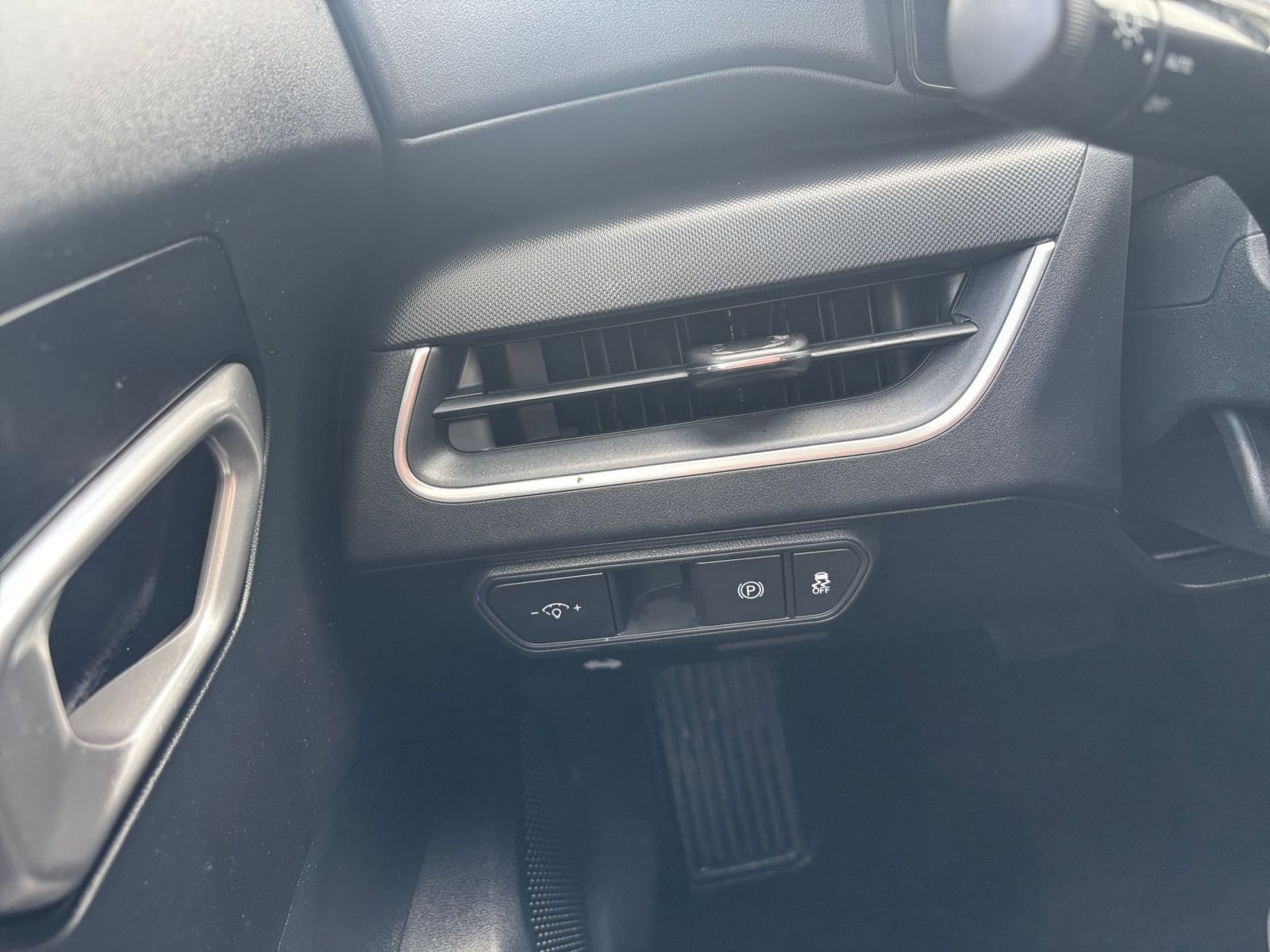 Thumbnail: 2025 Kia K4 - 33