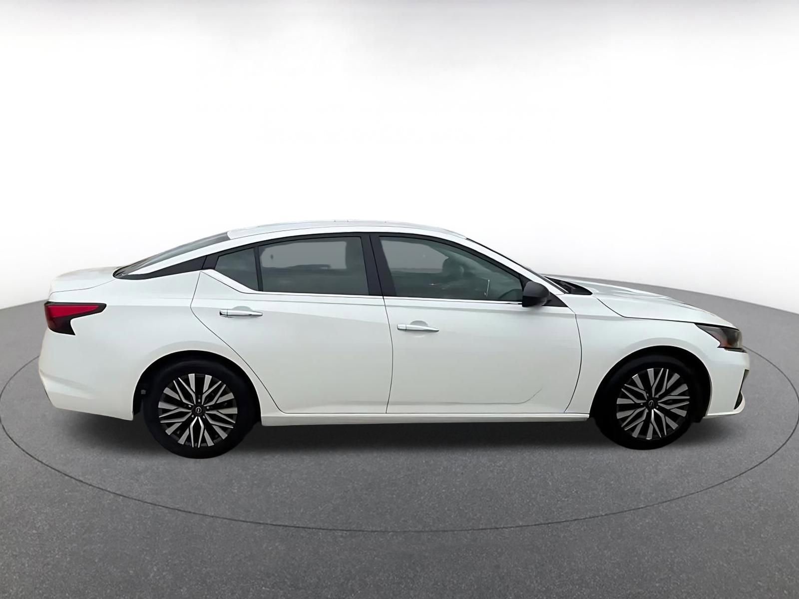 Thumbnail: 2025 Nissan Altima - 16